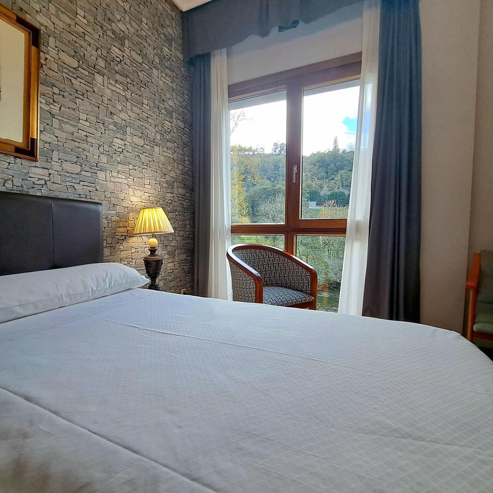 Hotel Ciudad Onís Dış mekan fotoğraf