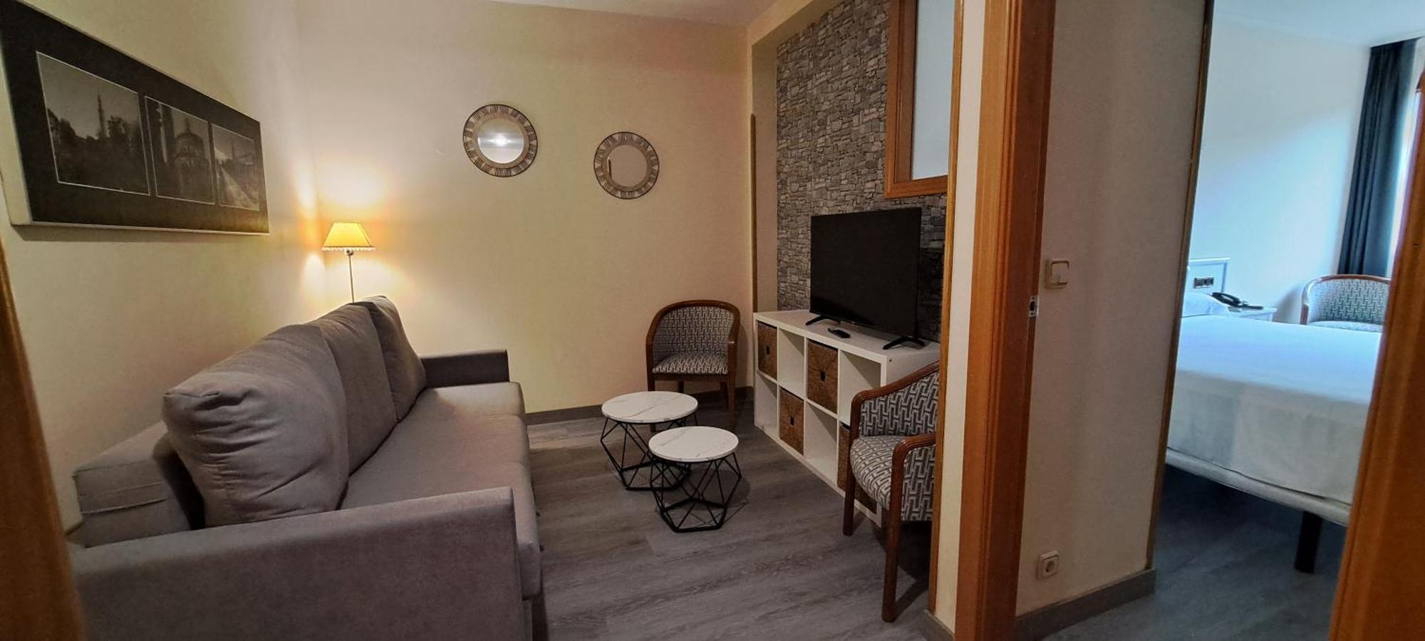 Hotel Ciudad Onís Dış mekan fotoğraf