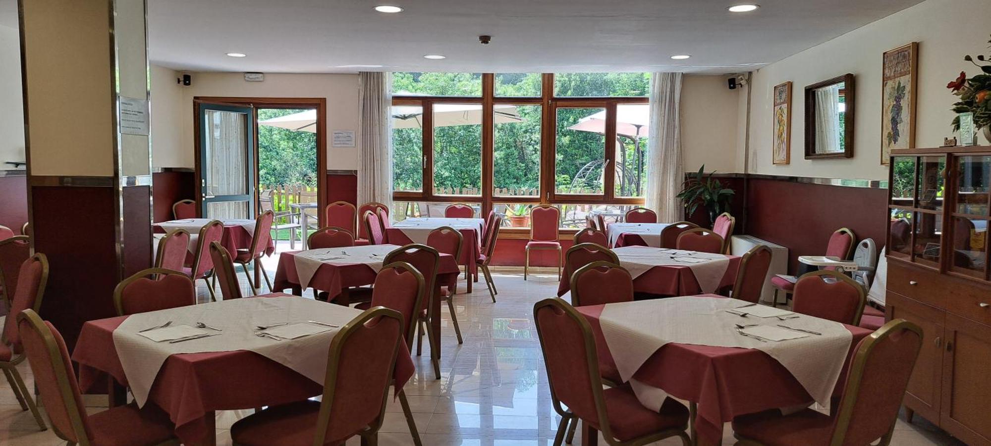 Hotel Ciudad Onís Dış mekan fotoğraf